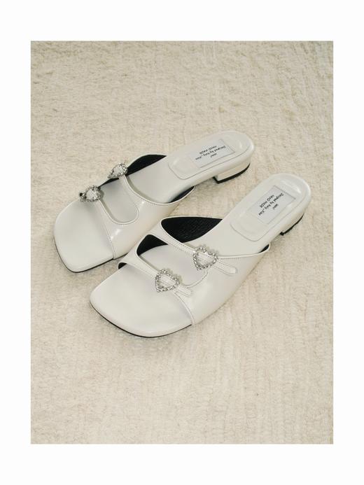 爱心钻扣方头高跟凉鞋 商品图4