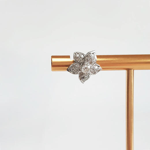 【天然正品】PT900铂金时尚设计款满钻近30分花朵造型钻石耳钉12.4*12.4*16.3MM（皆取最大值）女士现售价：2880！160525NJM17 商品图7