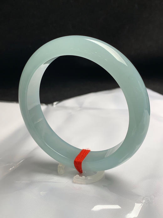 620044，57.6圈口，冰蓝正圈平安镯，蓝水料，静谧天空蓝，冰润有光感，上手有意境 商品图2