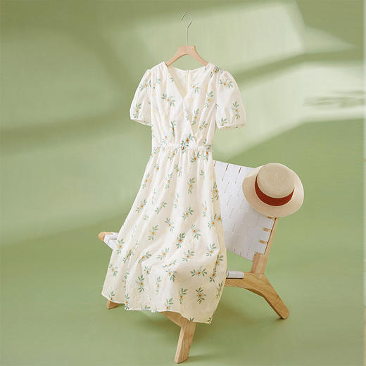 【专属特价】熙世界【植物系碎花】收腰显瘦V领连衣裙女夏季温柔风泡泡袖裙子 商品图4