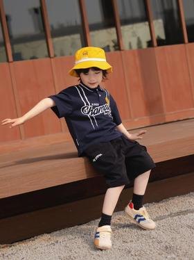 ootd | 爱惨了这件翻领的小黄鸭🐶T恤！