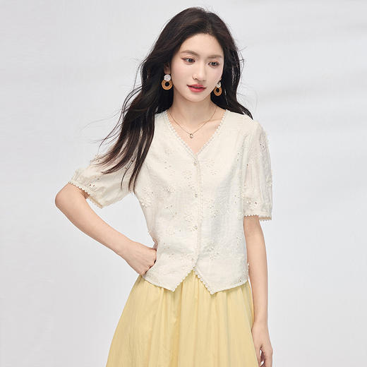 熙世界法式绣花蕾丝边V领衬衫短袖女夏季设计感减龄白色短款上衣 商品图2