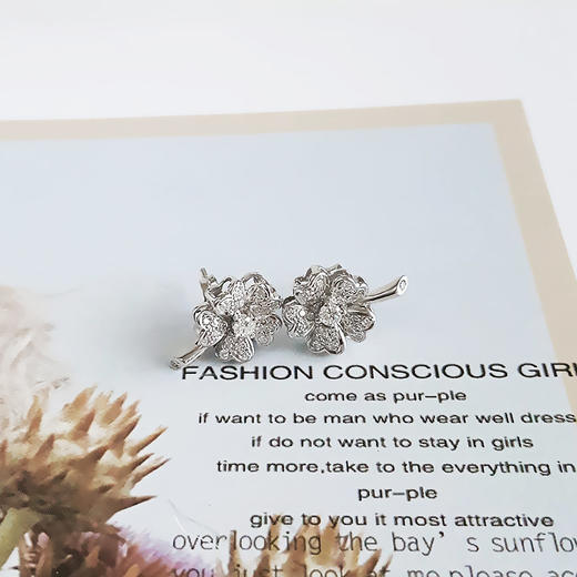 【天然正品】PT900铂金时尚设计款豪镶满钻花朵造型钻石耳钉16.2*10.7*15.7MM（皆取最大值）女士现售价：3880！160525NJM21 商品图4