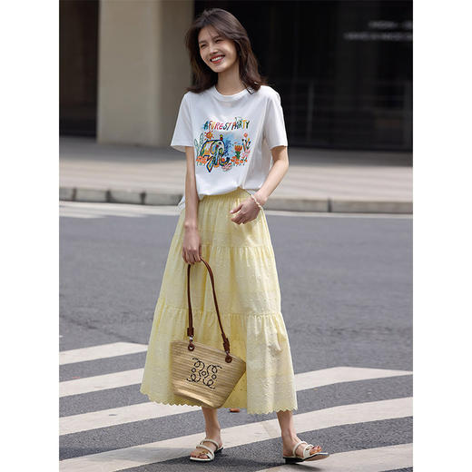 【专属特价】熙世界U质纯棉刺绣a字半身裙女2025夏季新款清新减龄高腰中长裙子 商品图2