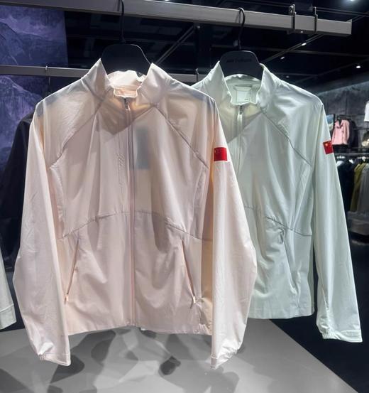 【XS-2XL断码】安踏冠军全天候系列春夏季连帽休闲女梭织运动上衣162420606【无货退款】 商品图1