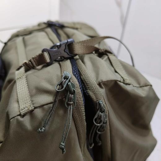 点此购买 始祖鸟收纳包手提可单肩斜挎双面包 qk 319596 商品图4