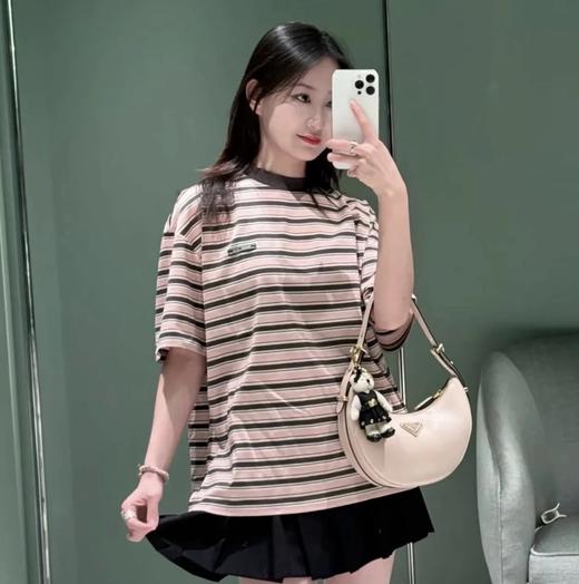 重磅渠道  PD粉咖条纹短袖T恤  男女同款 宽松短袖T恤 商品图0