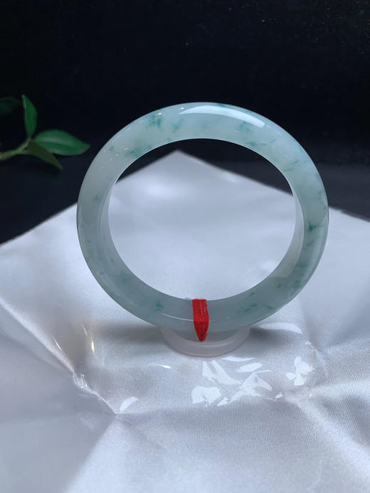 620039，56.8冰飘花手镯，整体清新干净，飘淡雅蓝花，干净清爽 商品图2