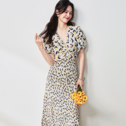 【大牌同款】25夏季轻奢气质风连衣裙 设计感潮流长裙 商品图8