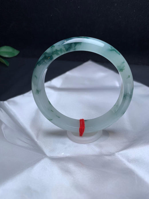 620040，58.5冰飘花手镯，整条油润油润的，底妆清新干净 商品图1