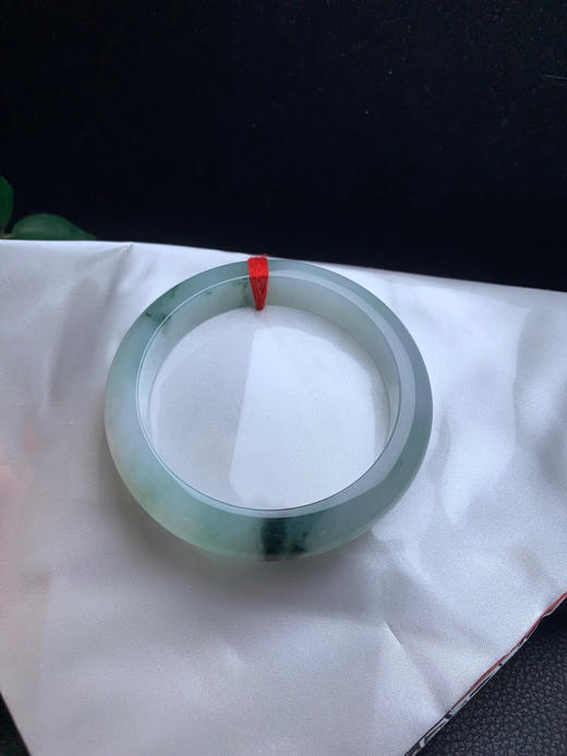 620041，60.2飘花正圈手镯，清爽干净，飘清新蓝花，整体均匀细腻 商品图4