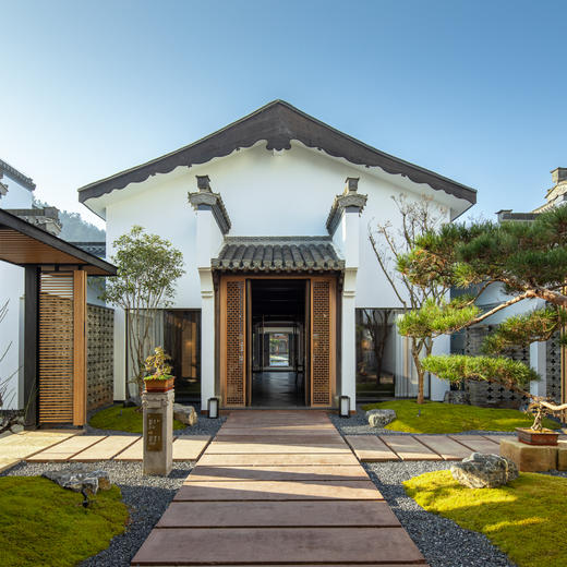 3天2晚【黄山紫阳烟雨度假酒店】周末不加价！含正餐、下午茶、门票/徽墨描金/沉浸式妆造、店内活动、汉服旅拍等，畅享12000㎡大型徽派园林景观酒店建筑群~ 商品图9