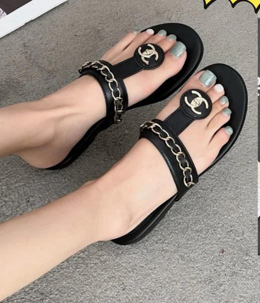 524-3 真香高品渠道货 皮穿链条 夹脚贼舒适的 跟脚夹脚凉拖 肥宽脚大一号 我穿37 商品图2