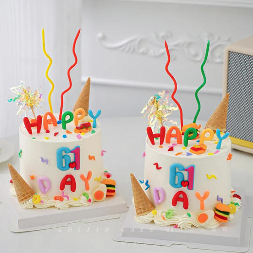 【童彩飞扬】炫彩装饰点缀白色蛋糕-六一儿童节水果夹心蛋糕 商品图0