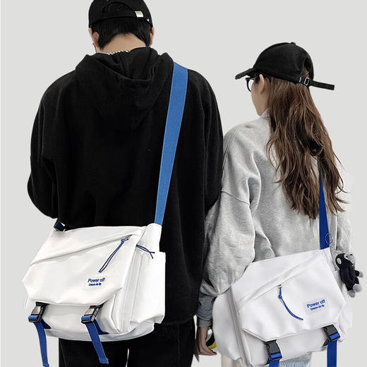 维多利亚旅行者大容量轻便大容量斜挎包单肩包邮差包5067 商品图1