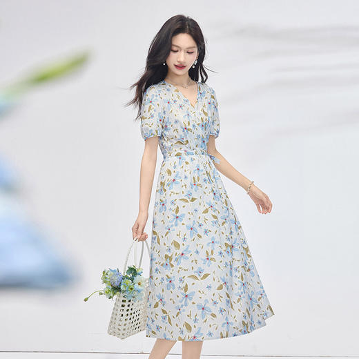 【专属特价】熙世界郁金香碎花连衣裙女2025年新款气质显瘦泡泡袖收腰裙子夏季 商品图3