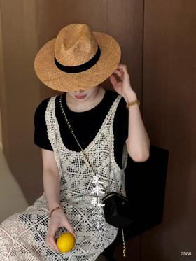 良木礼——镂空连衣裙