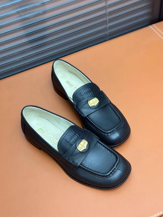 Miu Miu 2025春夏系列再次推出 Penny金币乐福鞋（HC） 商品图0