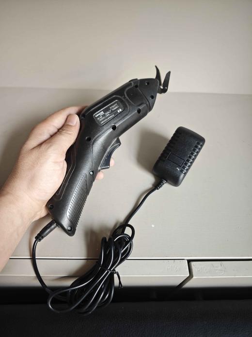 【货号03328】手持式插电剪刀锂电裁布剪插电插电裁布剪刀裁缝剪布刀缝纫切布机 商品图4