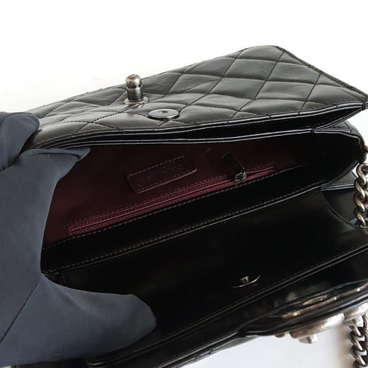 【95新】CHANEL香奈儿黑银油蜡皮孟买链条包单肩包180525AI03 现售价：15000 商品图10