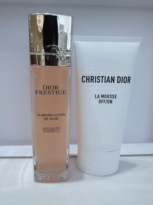 【迪奥】B1F迪奥花秘舒缓礼盒(迪奥花秘粉水150毫升+迪奥净澈舒缓洁面150ml） 商品图0