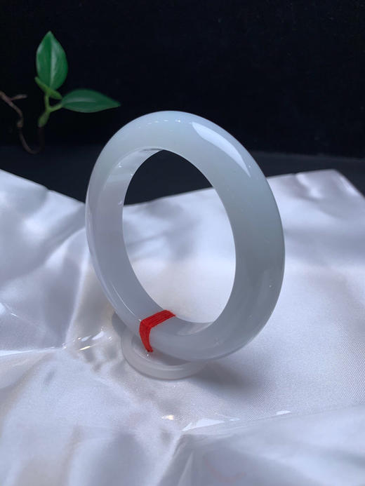 620049，55白月光正圈，整条清新干净，底妆很细腻均匀 商品图2