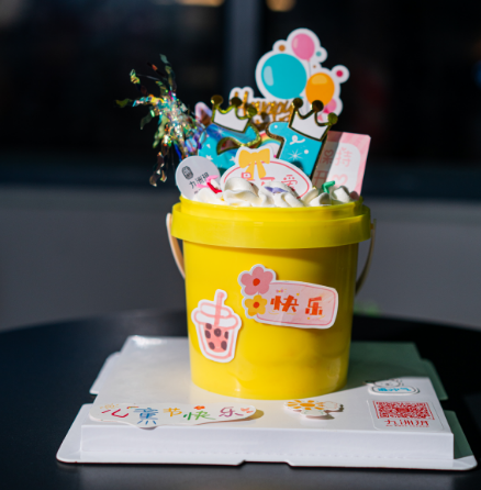 6寸儿童快乐桶 乳脂奶油芒果夹心