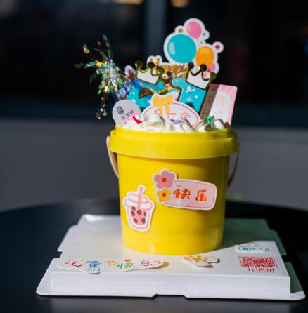 6寸儿童快乐桶 乳脂奶油芒果夹心 商品图0