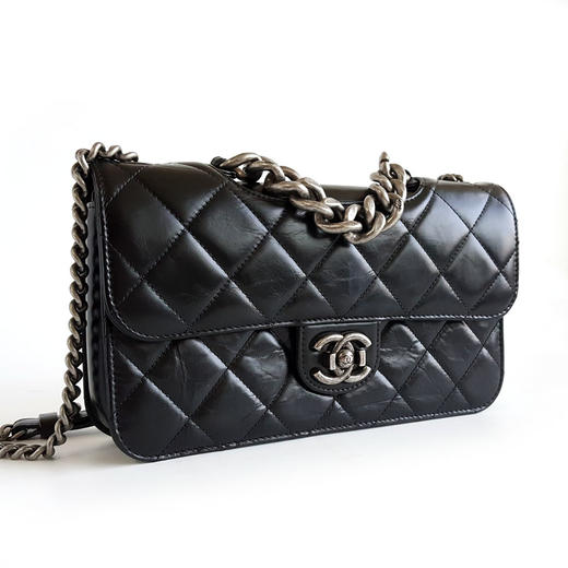 【95新】CHANEL香奈儿黑银油蜡皮孟买链条包单肩包180525AI03 现售价：15000 商品图3