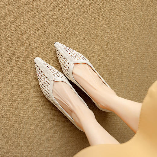 【预售5天】法式镂空编织浅口单鞋女新款夏真皮尖头凉鞋低跟小皮鞋DB&M6360 商品图3
