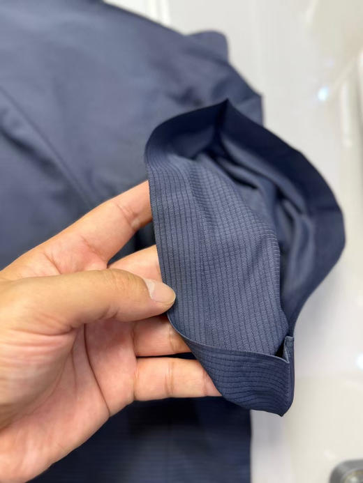 正品北极狐轻量徒步登山速干除臭短袖T恤，原价600多，几乎没有重量，超轻，0感短袖，竹纤维，速干面料，

黑色，灰色，绿色，m-2xl 商品图6