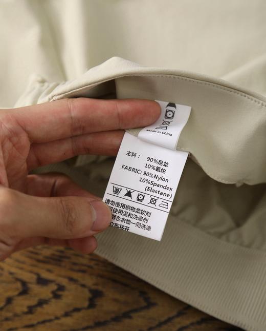 点此购买 lululemon露露夏季男士运动短裤 LL 319637 商品图11