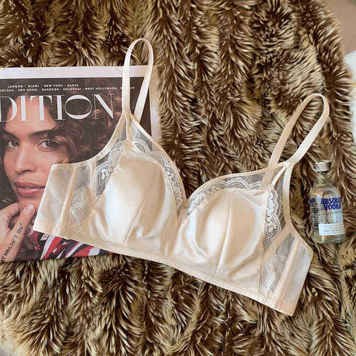 【法式优雅，轻盈舒适】大胸显小的秘密💖复古蕾丝+桑蚕丝内里✨透气不压胸，兔耳朵设计超减龄😍 商品图5