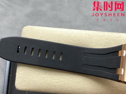 爱彼TK皇家橡树离岸计时26401系列 皇家橡树黑金 男士腕表 商品图8