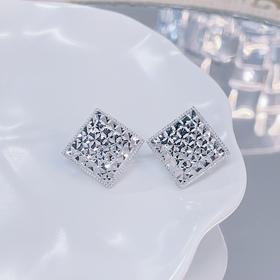 【限时8.8折】【线上铂金馆】PT950 铂金实心仿钻刻面菱形耳钩耳饰耳钉(PTES00080)预售产品下单后不退款不退货不换货不补差价)