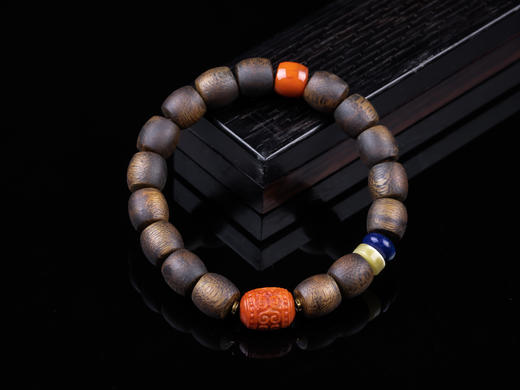 XY0348沉香+文玩三宝南红回纹珠蜜蜡青金石手串 商品图0