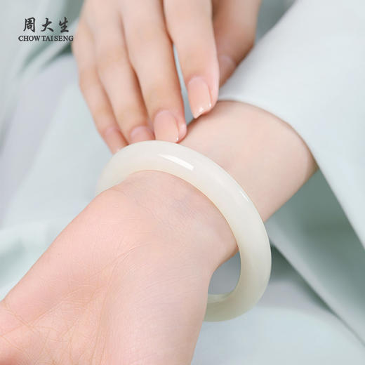 周大生白月光手镯 商品图7