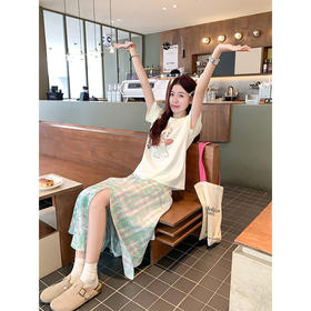 <曾小咸推荐>印花短袖T恤不规则格子半身裙