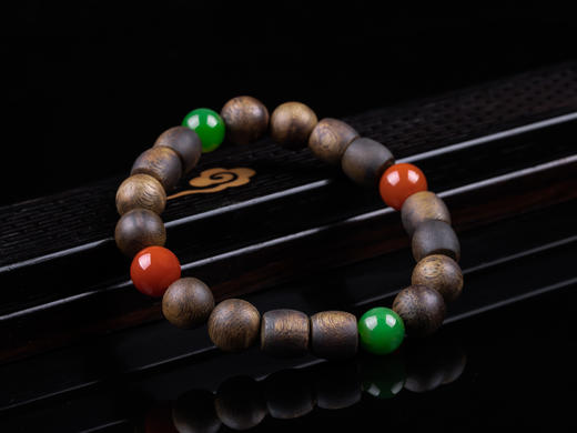 XY0351沉香+碧玉南红四季平安手串 商品图6