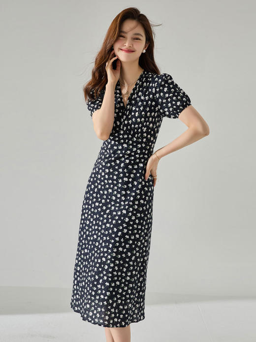 丁摩 连衣裙夏季女严选棉盐缩褶皱肌理小碎花高腰V领显瘦中长裙5ZF-13930 商品图6