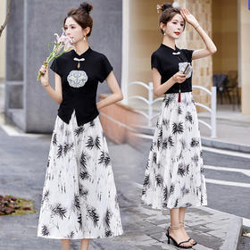 时尚潮流气质清新，复古盘扣款两件套套裙HMQY5318