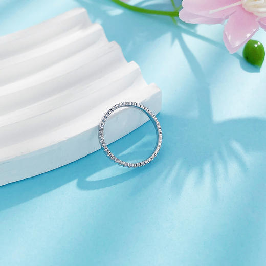 【限时8.8折】【线上铂金馆】PT950 铂金CNC实心固口圆片鱼鳞圈戒条戒线戒（面宽约1.7-2.1mm）(PTJZ00031)预售产品下单后不退款不退货不换货不补差价) 商品图2