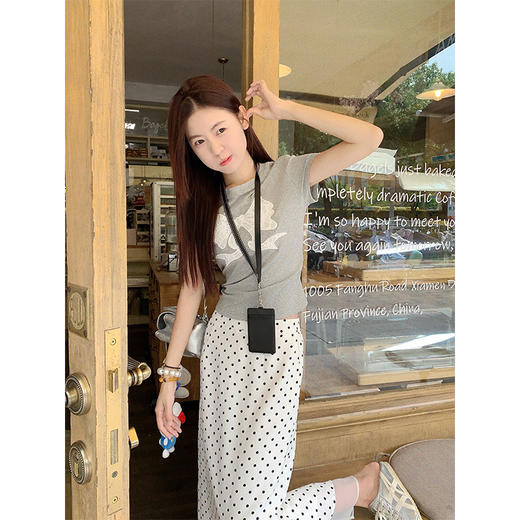 【149元任选2件】最后一波现货！白色波点a字包臀半身裙 商品图3