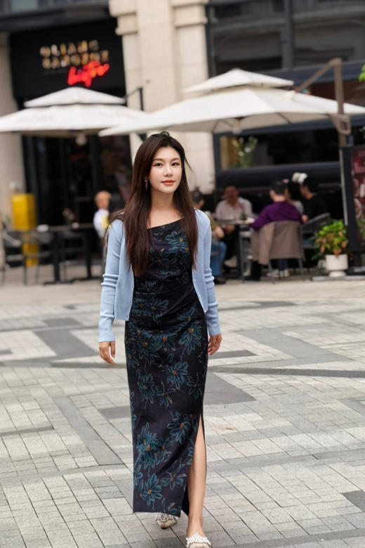 逸红颜明月优选#19姆米香云纱连衣裙「蓝莲花」前喷手绘工艺，高级雅致黑底蓝花 商品图10