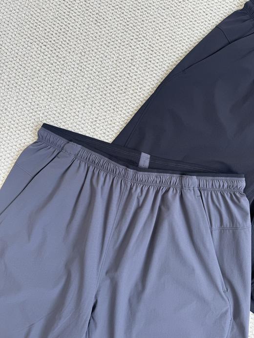 点此购买 XBIONIC旷野隐者轻量夏季男士防泼水耐磨凉感运动户外跑步短裤 xj 319795 商品图8