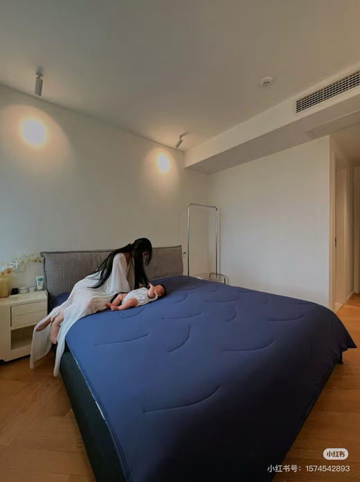 正品亚朵新款夏凉被 三层凉感 让深睡眠自然发生
三个颜色，两个尺寸可选 150*200cm 200*230cm 商品图2