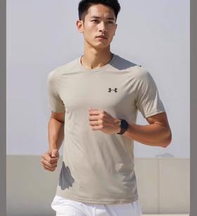 男女同款安德玛速干高品运动T恤