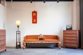 红桥红  家具严选  缅甸花梨（大果紫檀）【双龙捧寿 卷珠腿罗汉床】空间搭配