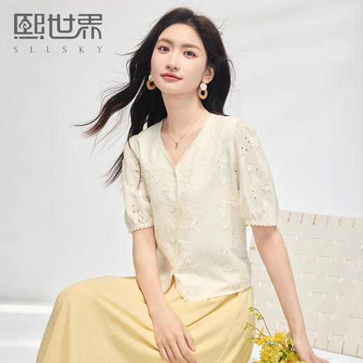 熙世界法式绣花蕾丝边V领衬衫短袖女夏季设计感减龄白色短款上衣 商品图0