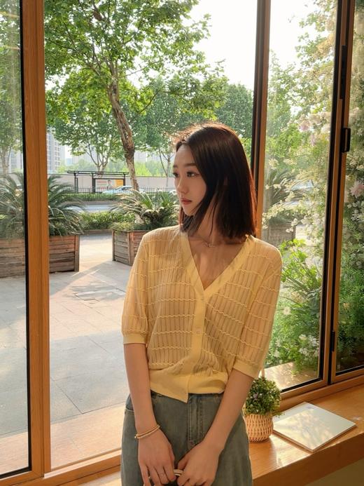 火桐hooton 普罗旺斯的夏天 莱赛尔桑蚕丝V领短袖开衫G467 商品图3